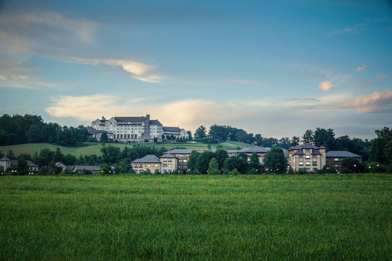 Village Hotel On Biltmore Estate Asheville Bagian luar foto